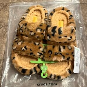 Crocs leopard slide slippers